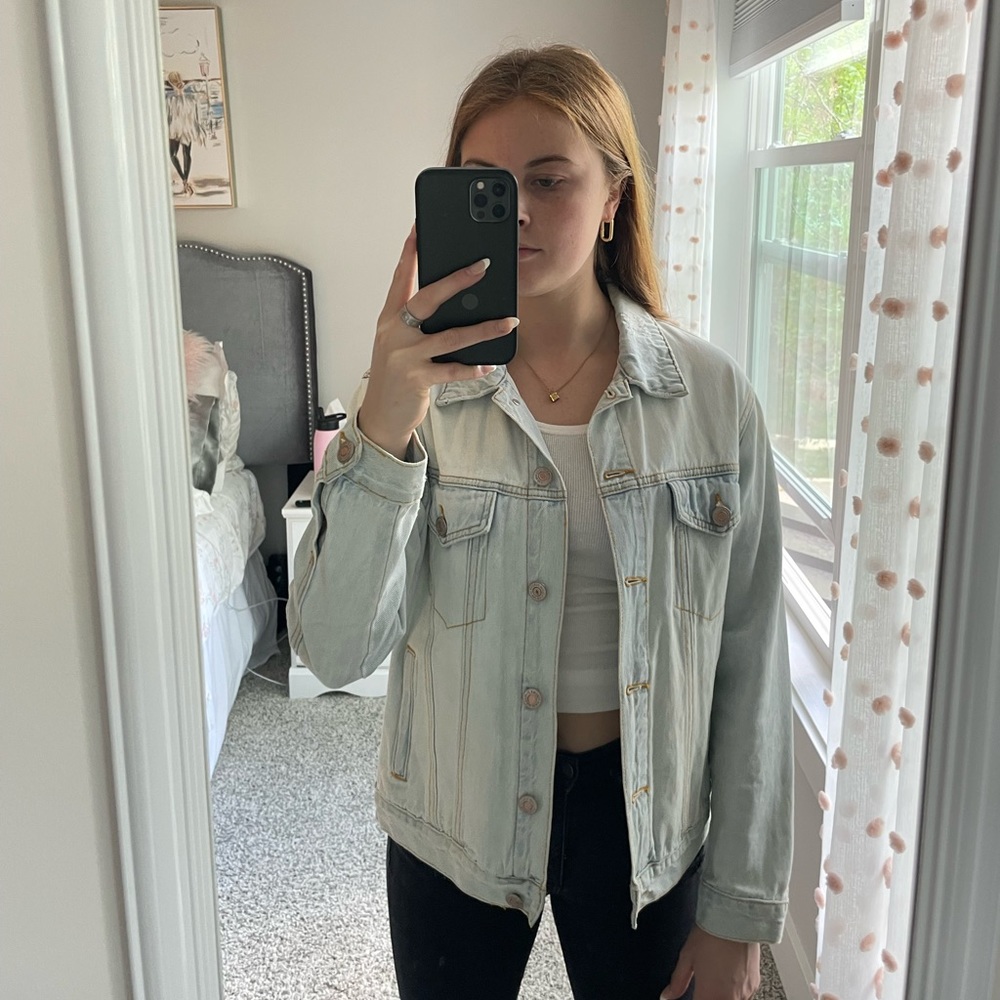 Light wash denim jean jacket